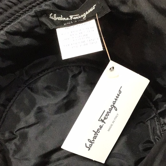NWT Salvatore Ferragamo vintage black bucket hat - Picture 5 of 9